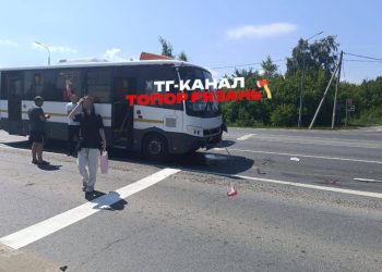 На Куйбышевском шоссе произошло ДТП с участием рейсового автобуса На Куйбышевском шоссе произошло ДТП с участием рейсового автобуса