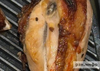 Рязанка приобрела в супермаркете готовую курицу с плесенью