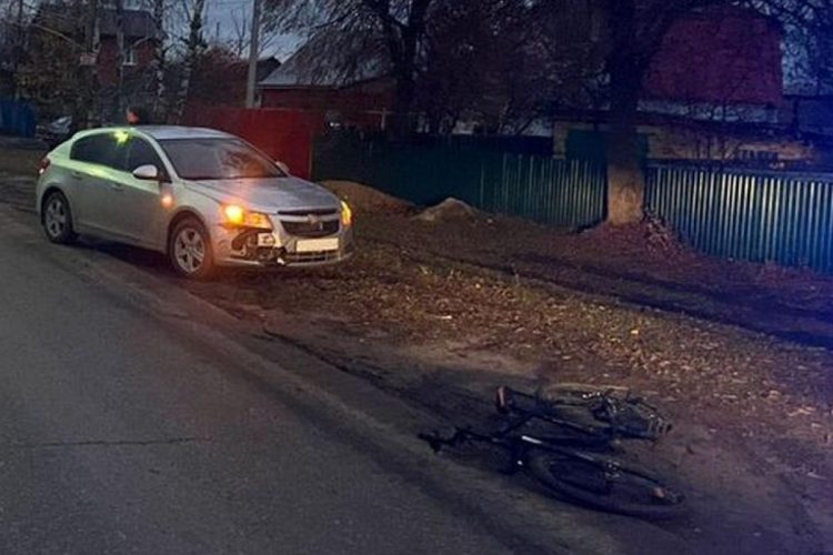 В рязанском Ряжске 11-летний велосипедист угодил под колеса легковушки