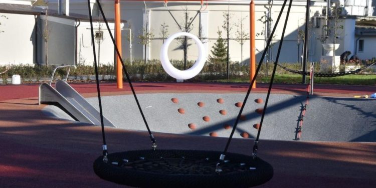 Родителей предупредили о закрытии детской площадки на Рязанской ВДНХ Родителей предупредили о закрытии детской площадки на Рязанской ВДНХ