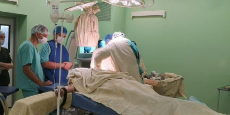 Хирурги рязанской БСМП спасли мужчину с ранением в груди