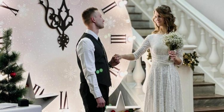 Влюбленные из Рязани зарегистрировали брак в библиотеке имени Горького Влюбленные из Рязани зарегистрировали брак в библиотеке имени Горького