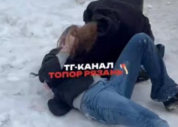 В Рязани подрались две девочки В Рязани подрались две девочки