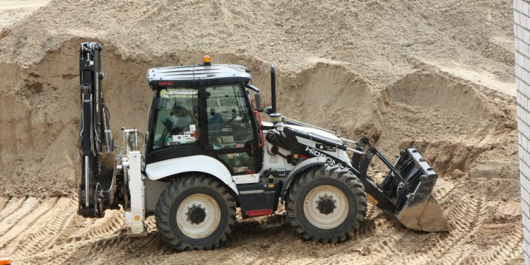 Депутат Красов осмотрел площадку для строительства нового детсада в рязанском Метропарке Депутат Красов осмотрел площадку для строительства нового детсада в рязанском Метропарке