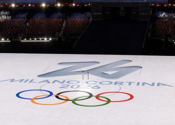 Сегодня открылась зимняя Олимпиада-2026. Флаг России появился на зрительских трибунах