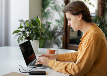 В Госдуме считают, что модель четырехдневной рабочей недели будет постепенно освоена В Госдуме считают, что модель четырехдневной рабочей недели будет постепенно освоена