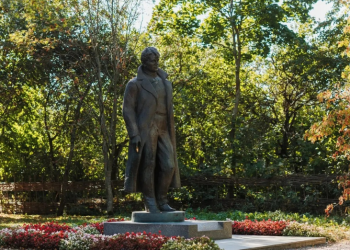 Малков раскрыл праздничную программу, которая посвящена 130-летию со дня рождения Есенина Малков раскрыл праздничную программу, которая посвящена 130-летию со дня рождения Есенина