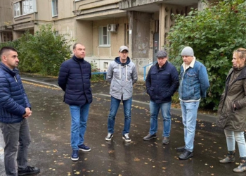 На улице Кирпичный завод прошла приемка работ по благоустройству придомовой территории На улице Кирпичный завод прошла приемка работ по благоустройству придомовой территории