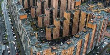 Россиянам, владеющим несколькими квартирами, поднимут налог