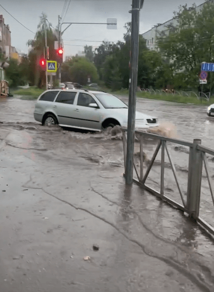 Рязанец заснял затопленную улицу Быстрецкую