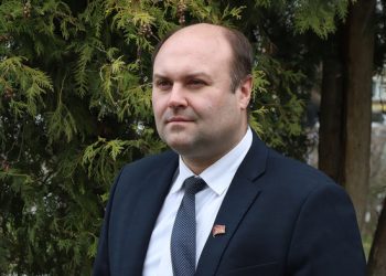 Денис Сидоров поздравил рязанцев с Днем Великой Октябрьской социалистической революции Денис Сидоров поздравил рязанцев с Днем Великой Октябрьской социалистической революции