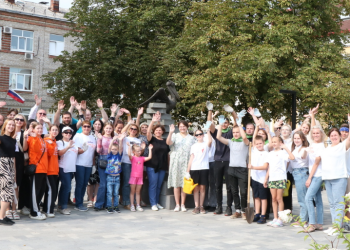 В рязанском Педагогическом сквере высадили деревья и кустарники