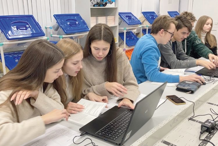 Российским школьникам будут добавлять баллы к ЕГЭ за стартапы