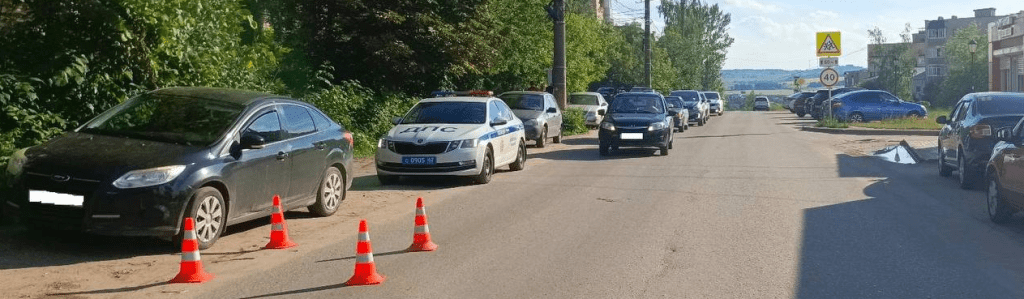 В рязанском Скопине под колеса автомобиля попала 8-летняя девочка