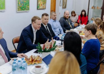 Губернатор Малков обсудил с жителями рязанской Солотчи развитие поселка Губернатор Малков обсудил с жителями рязанской Солотчи развитие поселка