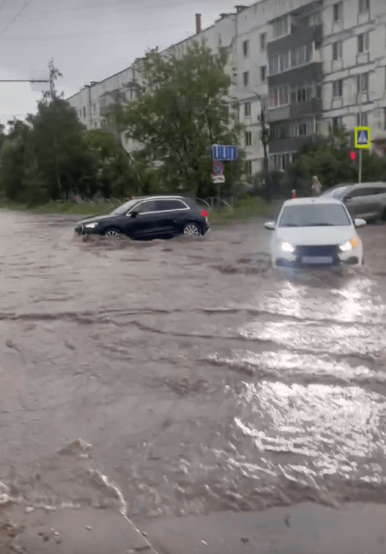 Рязанец заснял затопленную улицу Быстрецкую