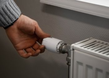 Тарасюк: отопление в домах на улице Великанова появится 6 октября Тарасюк: отопление в домах на улице Великанова появится 6 октября