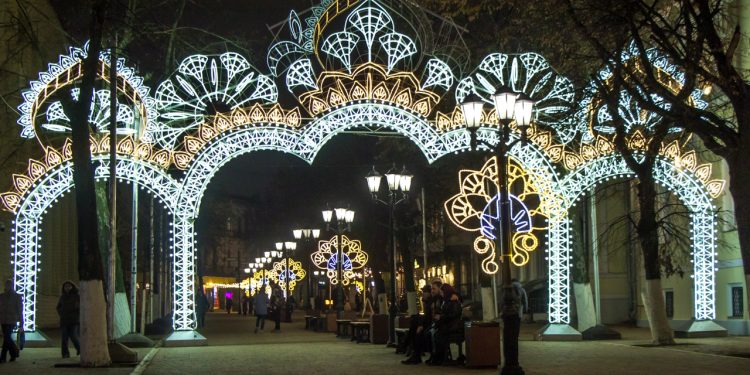 В мэрии Рязани объявили о подключении новогодней иллюминации на городских улицах