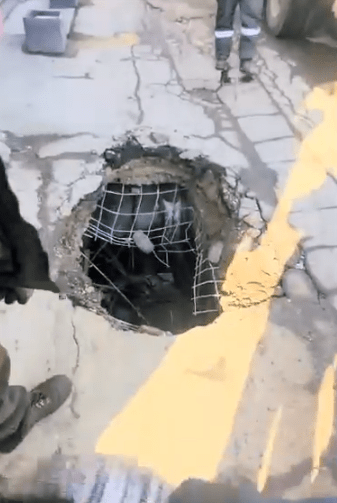 В Рязани вызволение мусоровоза из ямы засняли на видео