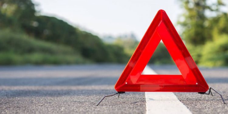 На остановке «Площадь Новаторов» сбили девушку