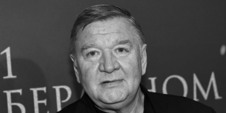 Умер Роман Мадянов