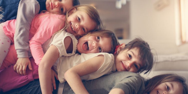 Многодетным матерям могут оплачивать три года декрета Многодетным матерям могут оплачивать три года декрета