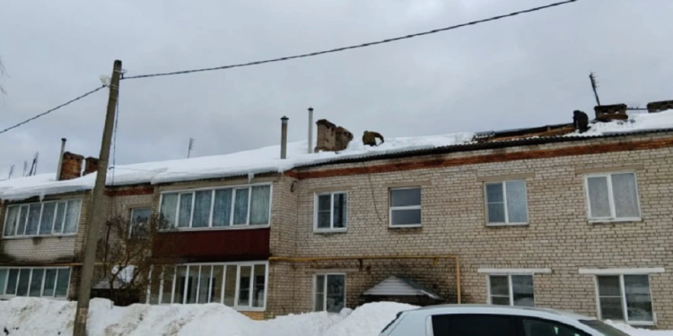 Эпидемия обрушения крыш в Рязанской области продолжается Эпидемия обрушения крыш в Рязанской области продолжается