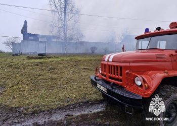 В Захаровском районе сгорел жилой дом В Захаровском районе сгорел жилой дом