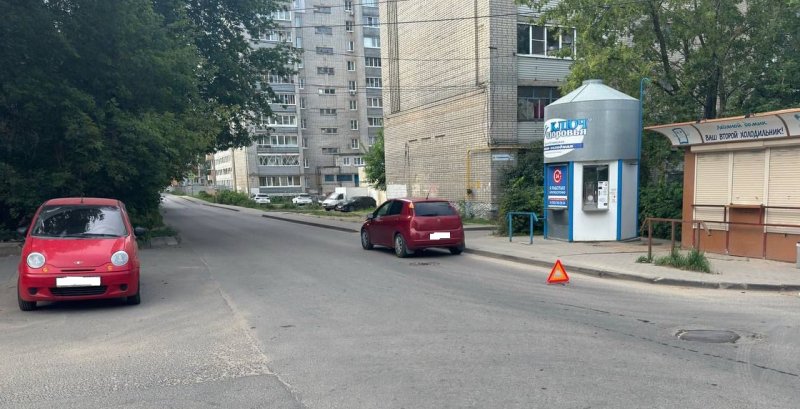 На улице Пугачева под колеса автомобиля угодил 14-летний велосипедист