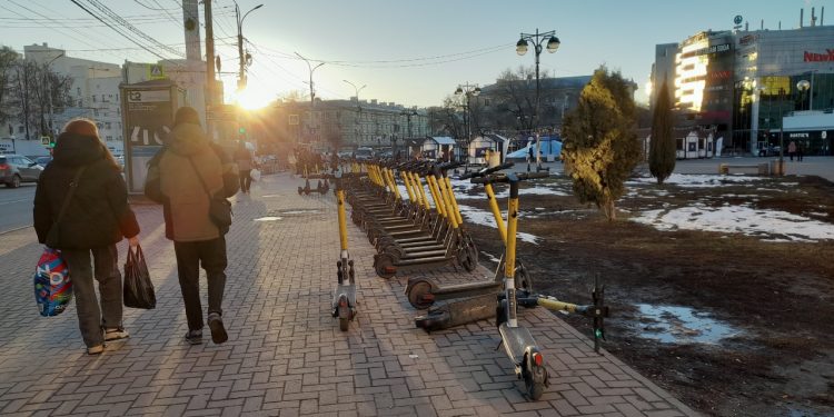 Мэрия не ответила, когда в Рязани завершится сезон проката электросамокатов Мэрия не ответила, когда в Рязани завершится сезон проката электросамокатов