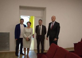 Бранов осмотрел новое здание ДШИ в селе Вослебово Скопинского района