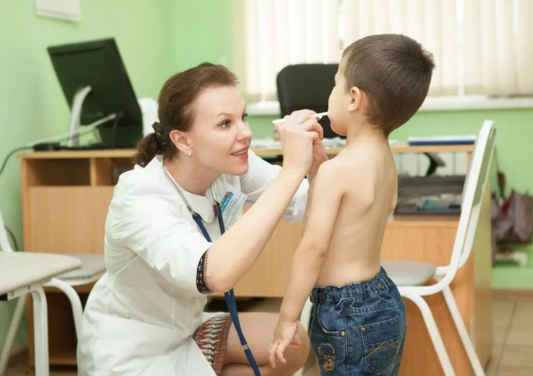 В России будут проводиться выездные медосмотры детей