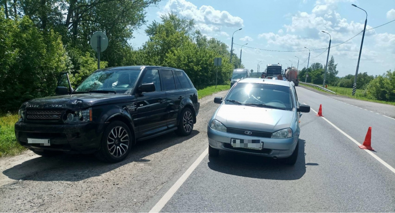 В ДТП в Захаровском районе пострадали два водителя