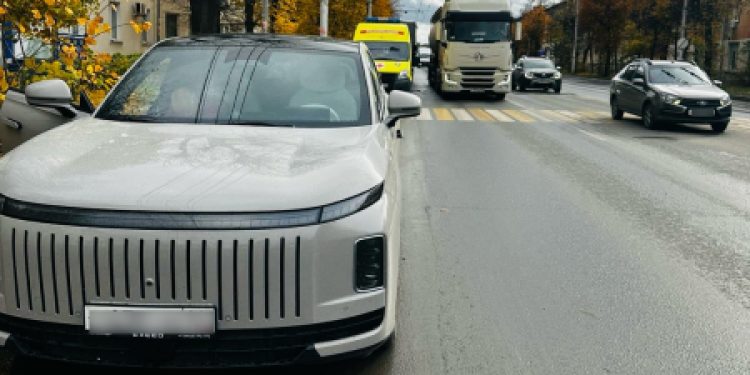 На Куйбышевском шоссе 14-летняя рязанка угодила под колеса автомобиля