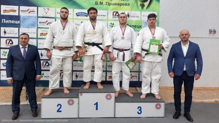 Дзюдоисты из Рязани завоевали на турнире в Липецкой области 6 медалей