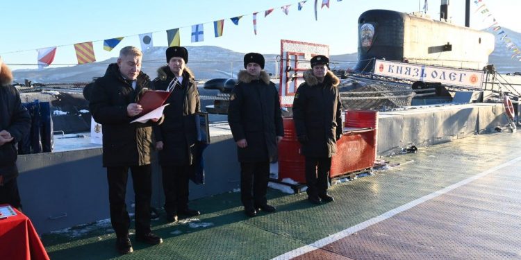 Экипажу подводной лодки «Князь Олег» передали новогодние подарки из Рязани