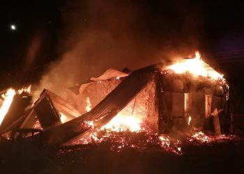 В Старожиловском районе горел кирпичный дом В Старожиловском районе горел кирпичный дом