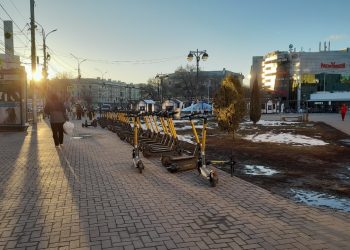 В Рязанской области электросамокаты перестанут работать в парках и скверах В Рязанской области электросамокаты перестанут работать в парках и скверах