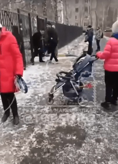 Из рязанской школы №55 ученика увезли на машине скорой помощи