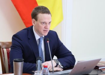 Губернатор Малков передал награду семье рязанского бойца Губернатор Малков передал награду семье рязанского бойца