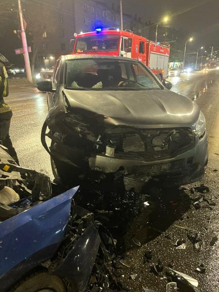 В Сети опубликовали снимки с места ДТП на улице Дзержинского