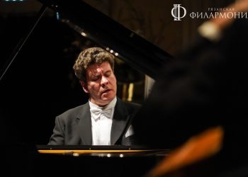 В Рязанской филармонии выступил пианист-виртуоз Денис Мацуев В Рязанской филармонии выступил пианист-виртуоз Денис Мацуев