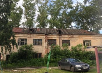 Двухэтажный дом на улице Фурманова признали аварийной Двухэтажный дом на улице Фурманова признали аварийной