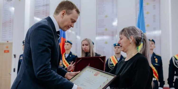 Погибшему на СВО рязанцу Дмитрию Абузьярову посмертно присвоена награда "Золотая звезда" Погибшему на СВО рязанцу Дмитрию Абузьярову посмертно присвоена награда «Золотая звезда»