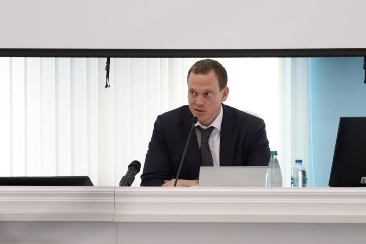 Губернатор Малков собрал рязанских главврачей в ОКБ им. Семашко