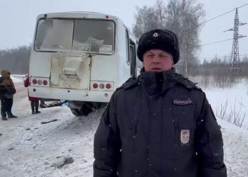 На трассе в "лобовом" с автобусом погибли два человека На трассе в «лобовом» с автобусом погибли два человека