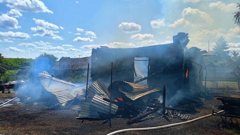 В Сети появились фото с места смертельного пожара в Чучковском районе