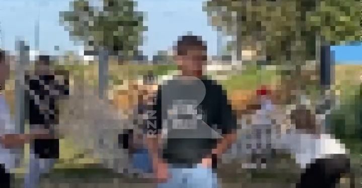 Горожане пожаловались на детей, ломающих гамак на рязанском Лыбедском бульваре