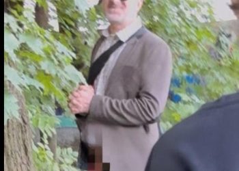 Рязанцы сообщили об онанисте в ЦПКиО (18+) Рязанцы сообщили об онанисте в ЦПКиО (18+)