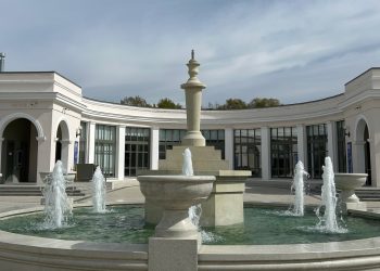 На Рязанской ВДНХ начал работать фонтан